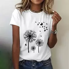 Camiseta Feminina com de Dente-de-Leão