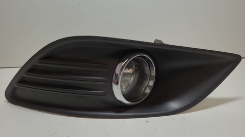 Moldura C/ Farol Milha L.D Focus 09/13 8M51R19952AEW DETALHE