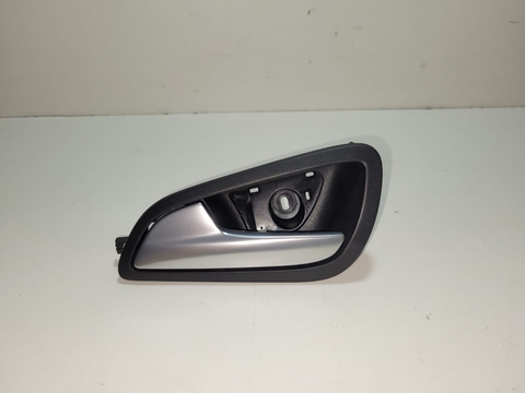 Maçaneta Interna Tras. Lado Esquerdo Focus 2014 AM51U22601