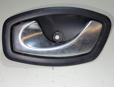 Maçaneta Interna Traseira Esquerda Fluence 2011/15 82673001R