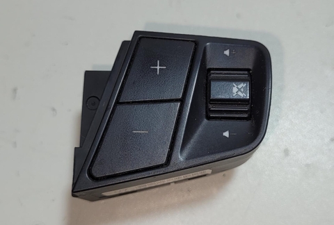 Botão Volante Comando Som GM Captiva 2.4 2010 25901279