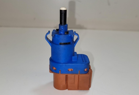 Sensor Interruptor Pedal Freio Fiat Strada 2022 50512681