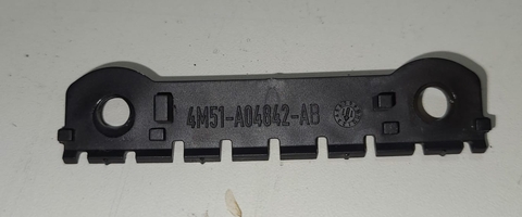 Retentor Cinzeiro Painel Ford Focus 2009/13 4M51A04842AB