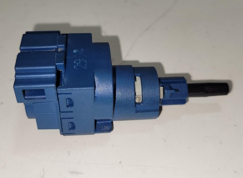 Interruptor Pedal Embreagem VW Amarok 2.0 215 6Q0927189