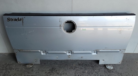 Tampa Traseira Fiat Strada 2004/12 Com Detalhes Usado Orig.