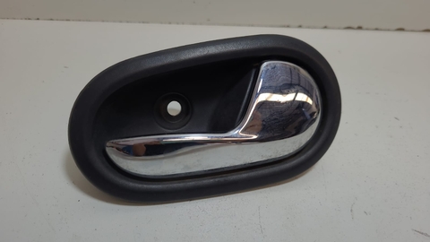 Maçaneta Interna Tras. Dir. Sandero/Logan 15/19 806708506R