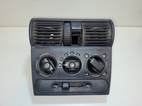 Moldura Comando Painel Central Com Ar Corsa Clássic