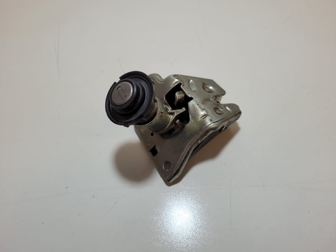 Fechadura Tampa Traseira sem chave Fiat Uno Fire 2010