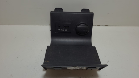 Moldura Tomada USB Acendedor Hb20 2016 846201S2009PF