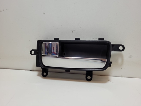 Maçaneta Interna Diant. Lado Direito Nissan Sentra 2009 2012