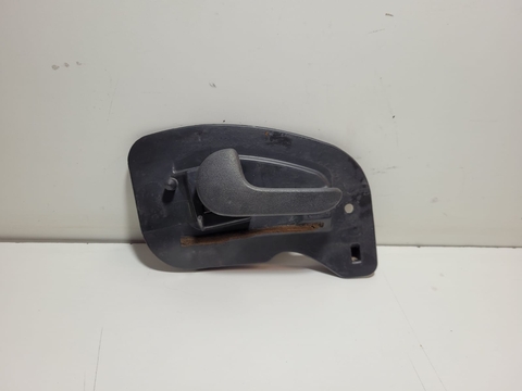 Maçaneta Interna Lado Esquerdo GM Montana 2004/2010 13104263