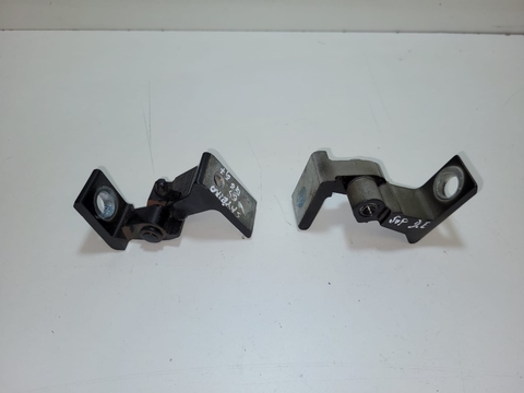 Par Dobradiça Externa Diant. Lado Direito Saveiro G5 G6 G7