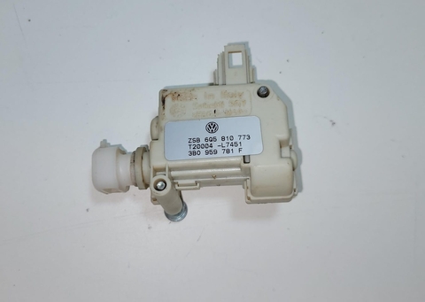 Trava Portinhola Tanque Combustível VW Polo 2004 6Q5810773