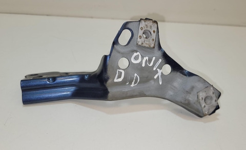 Suporte Paralama Diant. Lado Direito Onix 2013/18 94747610