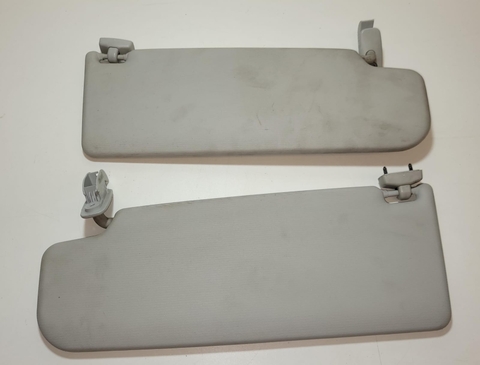 Par Quebra Sol Saveiro 2023 5U0857552D (Precisa Higienizar)