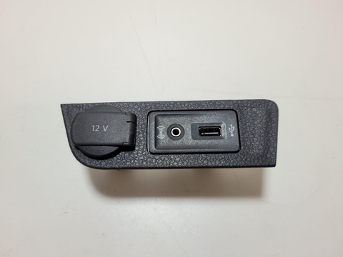 Moldura Tomada 12v Saveiro Cross 2017 5U1863617 Original