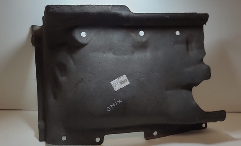 Isolador Frontal Externo Onix 2020/21 Usado Original