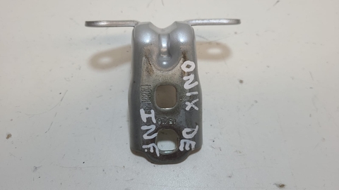 Dobradiça Inferior Dianteiro Esq. Onix Sedan 2020 A046057