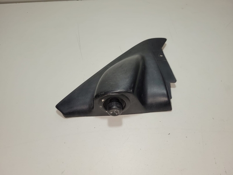 Moldura Interna C/Botão Regulagem Retrovisor L.Esq Escort 95