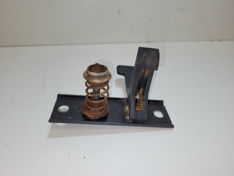 Fechadura Trava Capô Fiat Strada Working 2014/2020 51766406