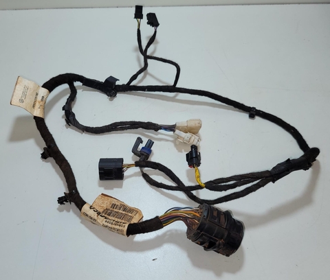 Chicote Porta Dianteira Lado Direito Strada 2023 52177574