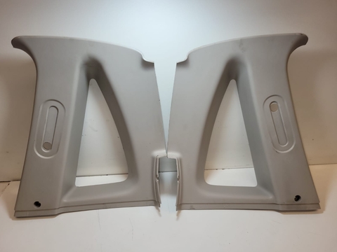 Par Moldura Coluna Vidro GM Montana 2004/2010 93302679