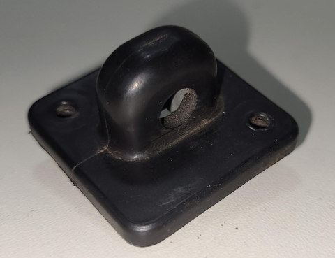 Grampo Suporte Vareta Capô GM Montana 2011 94752739