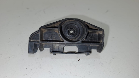 Suporte Guia Para-choque Traseiro Direito Etios Sedan 2015