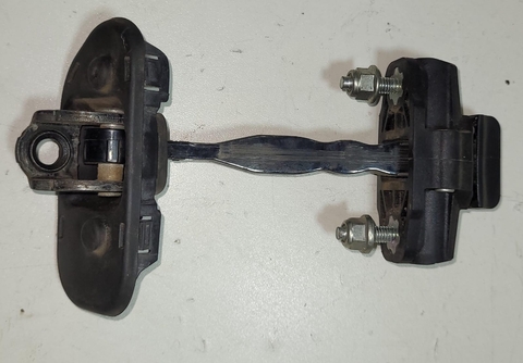 Limitador Porta Tras.Lado Direito Focus 2009/13 CM51A27206AC