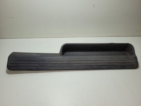 Soleira Lateral Lado Esquerdo GM Montana 2004/10 93392143