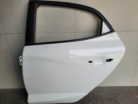 Porta Traseira Lado Esquerdo HB20 2020 a 2023 Com Detalhes