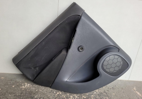 Forro porta traseira esquerda Idea 2005/2010 735366417