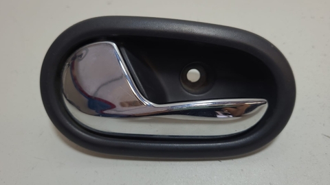 Maçaneta Interna Tras. Esq. Sandero/Logan 15/19 806714381R