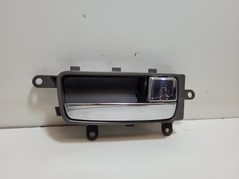 Maçaneta Interna Tras. Direita Nissan Sentra 2009 2012