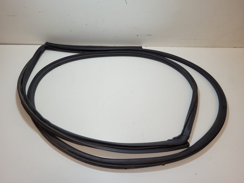 Borracha Porta Traseira Esquerda Hyundai Creta 2022 DETALHE