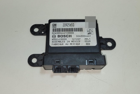Modulo Sensor Estacionamento Gm Spin 2013 20925650 Orig