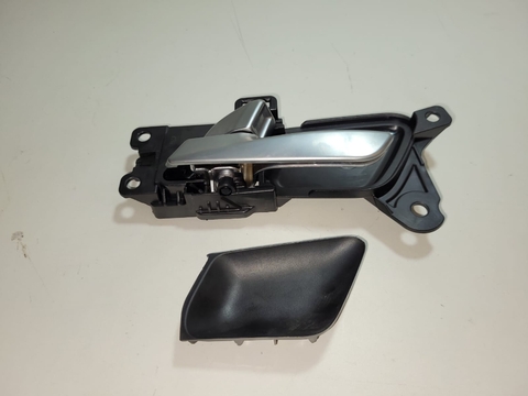 Maçaneta Interna Dianteira Lado Esquerdo Hyundai Creta 2022