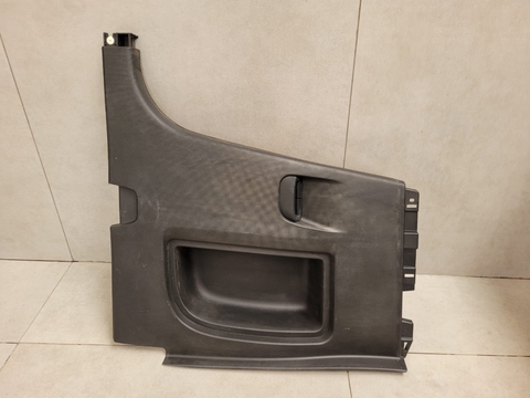 Moldura Coluna Inferior Traseira Lado Direito Strada 2022