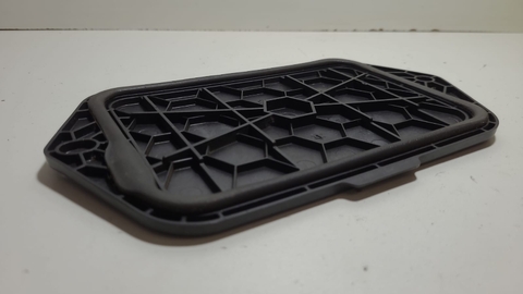 Tampa Vedação Caixa Agua Jetta 2011/17 5c0819430a