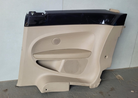 Forro Porta Tras. Lado Direita VW Fusca TSI 2013 C/ Detalhes