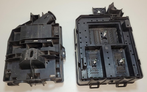 Caixa Fusível Cobalt/ Onix/ Prisma /Spin 52069313 C/Detalhe