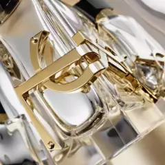 Libre L'Absolu Platine Saint Laurent na internet