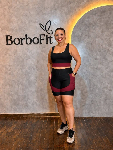 Conjunto Bermuda Bicolor Fitness Recorte Bolso Top Liso