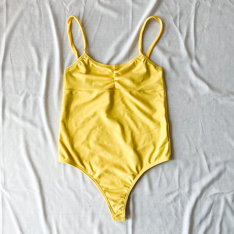 Entera con frunce Lila Amarillo