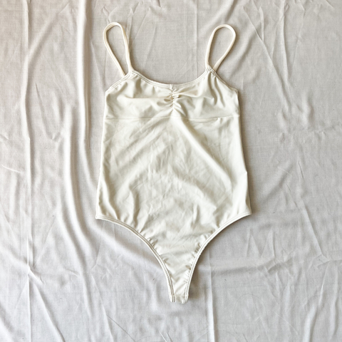 Entera con frunce Natural