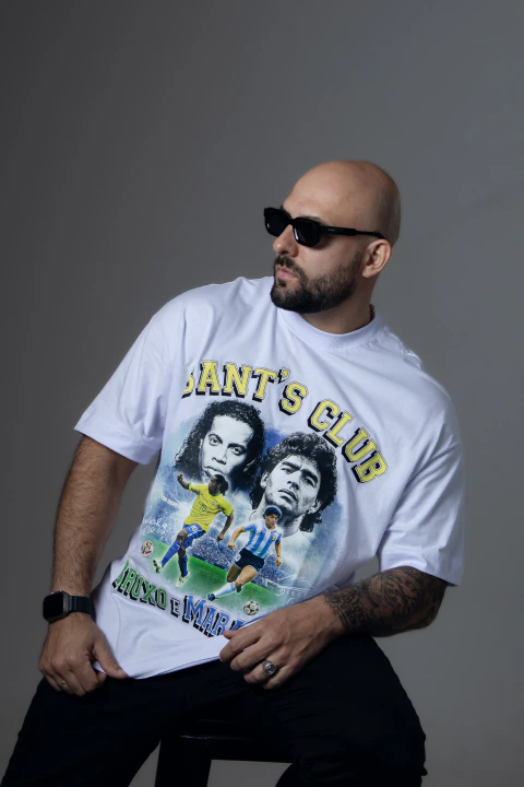 CAMISETA OVER REIS DA BOLA BRANCA