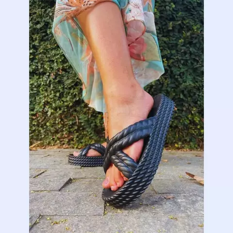 Chinelo Feminino Trançado Casual Mel Conforto e Estilo