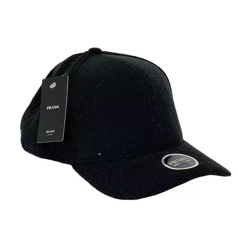 Boné Prada Aveludado Preto Elegante e Sofisticado
