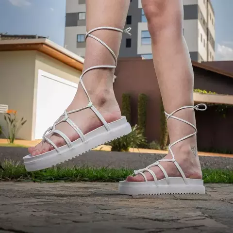 Sandália Papete de Amarrar