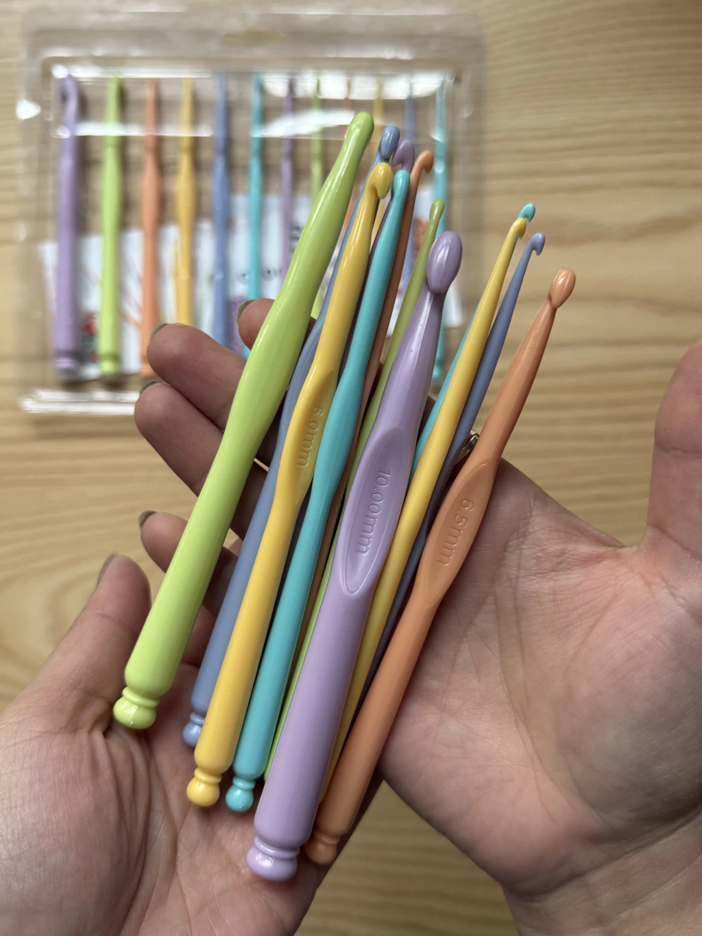 Kit Agujas de Crochet Plásticas x 12